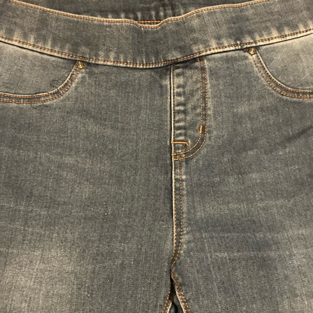 Capris